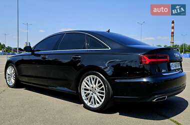Седан Audi A6 2015 в 