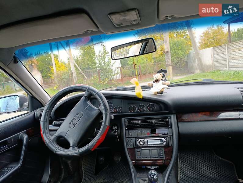 Седан Audi A6 1996 в Жашківу