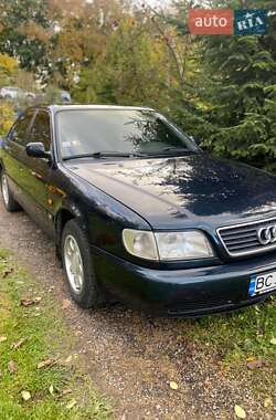 Седан Audi A6 1996 в  Седан Audi A6 1996 в
