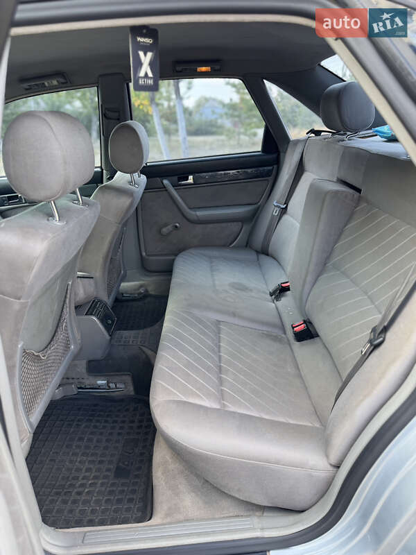 Седан Audi A6 1997 в Зміїві