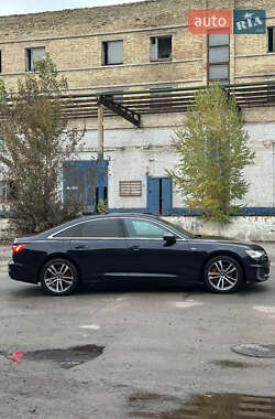 Седан Audi A6 2022 в 