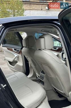 Седан Audi A6 2022 в 