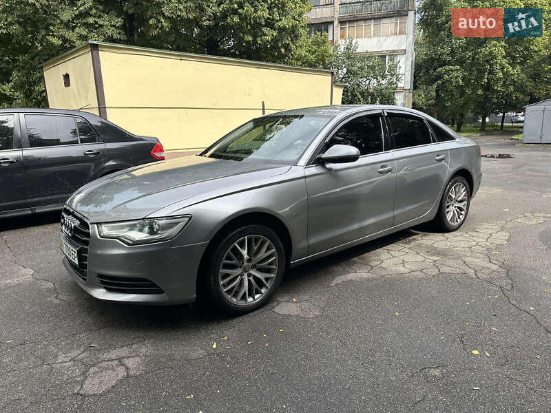 Седан Audi A6 2012 в Киеве