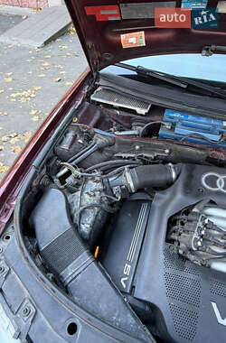Седан Audi A6 1999 в 