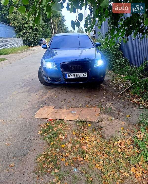 Седан Audi A6 2004 в 