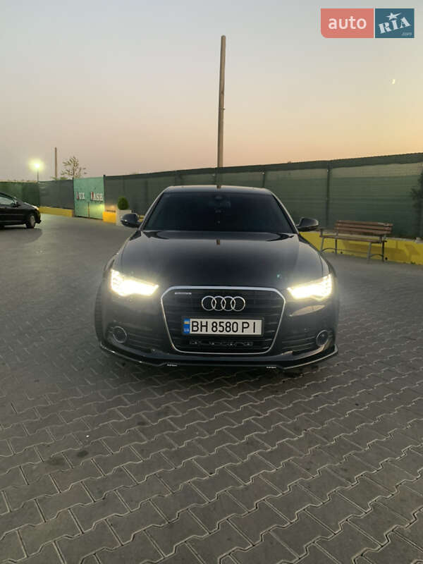Седан Audi A6 2015 в Усатове
