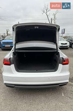 Седан Audi A6 2016 в 