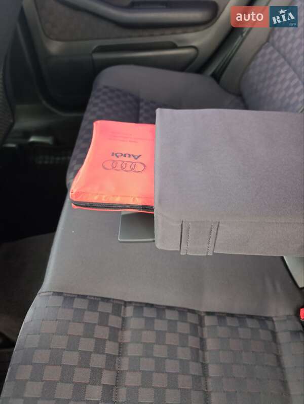 Универсал Audi A6 2002 в Калуше