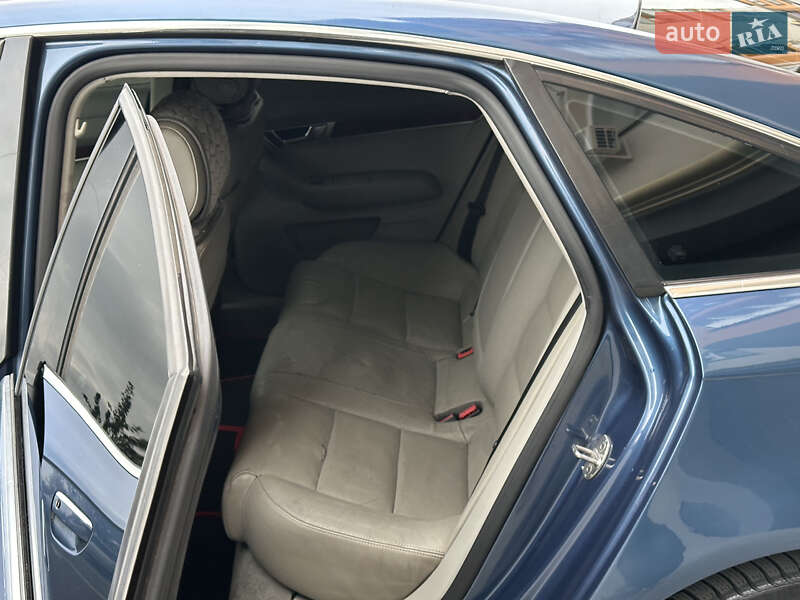 Седан Audi A6 2004 в Виннице