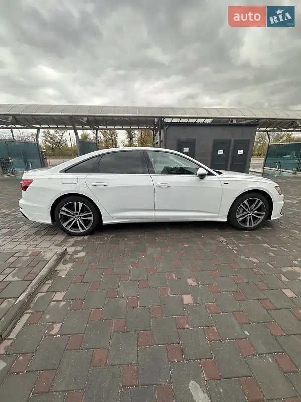 Audi A6 2018 VIN WAUL2AF28KN052114 фото оголошення 3 з 81