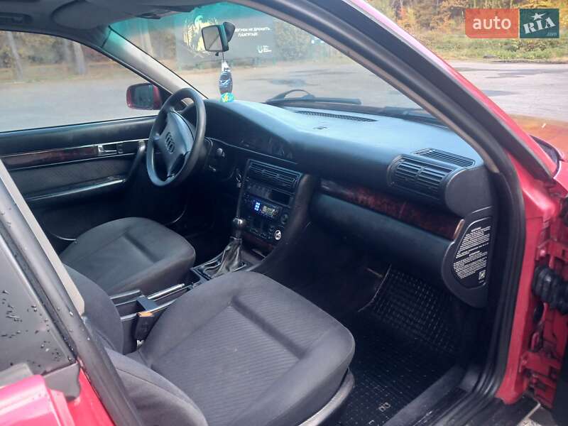 Седан Audi A6 1995 в Великих Мостах