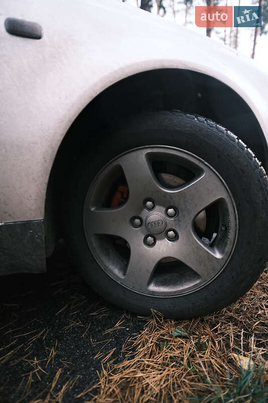 Седан Audi A6 1998 в Старих Петрівцях