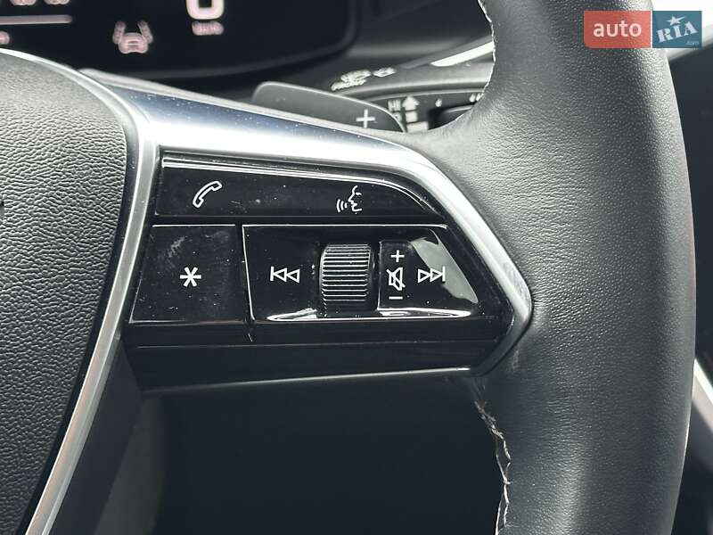 Седан Audi A6 2024 в Львові