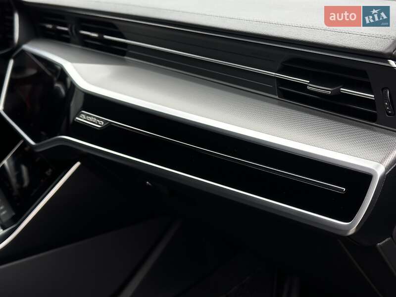 Седан Audi A6 2024 в Львові