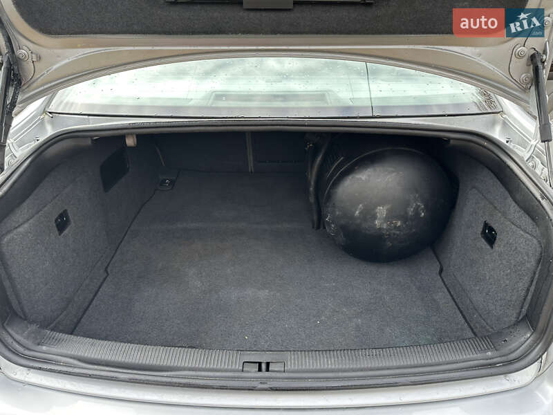 Седан Audi A6 2002 в Львове