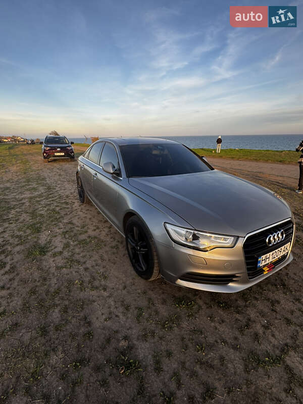 Седан Audi A6 2013 в Черноморске