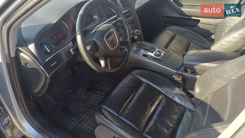 Седан Audi A6 2004 в Еланце