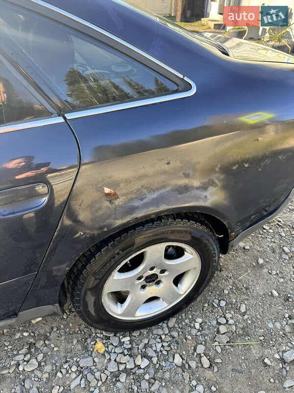 Седан Audi A6 1998 в Верховині