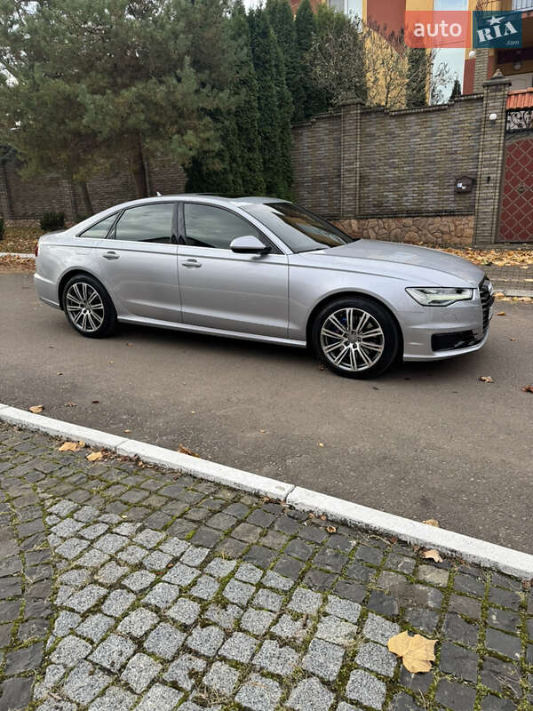 Седан Audi A6 2015 в Ровно
