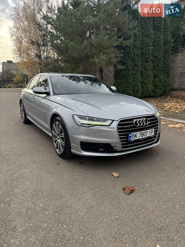 Седан Audi A6 2015 в Ровно