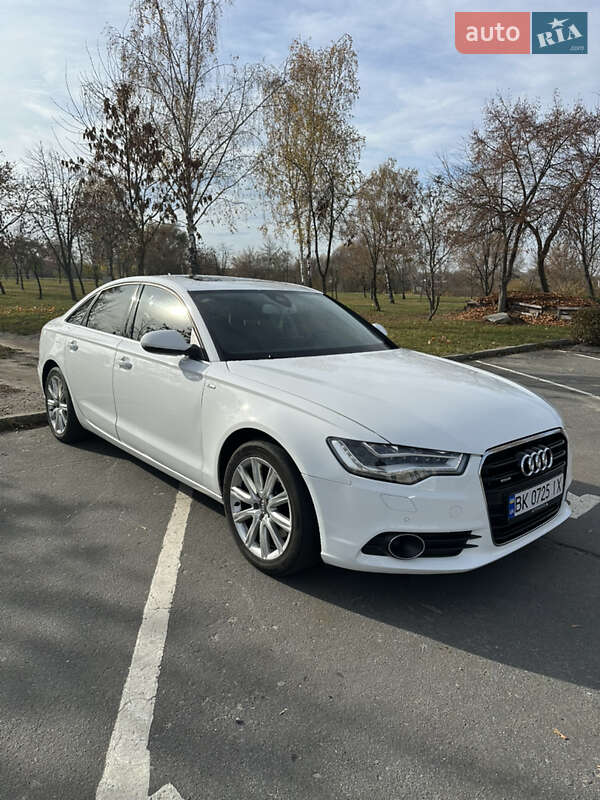 Седан Audi A6 2013 в Нетішині