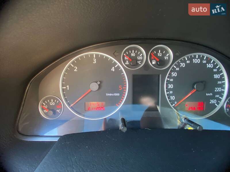 Універсал Audi A6 2002 в Чернівцях фото 14 Універсал Audi A6 2002 в Чернівцях