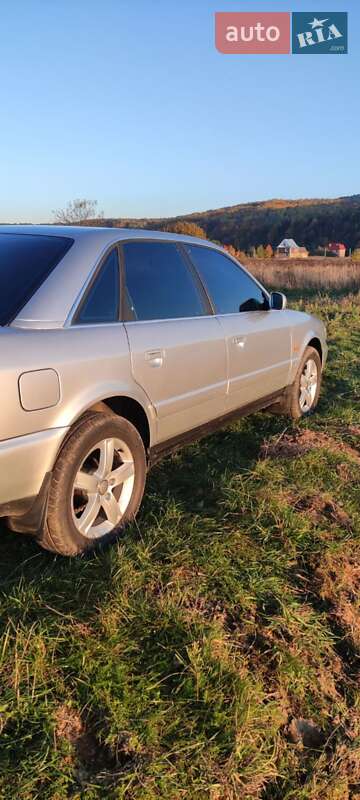 Седан Audi A6 1995 в Коломые