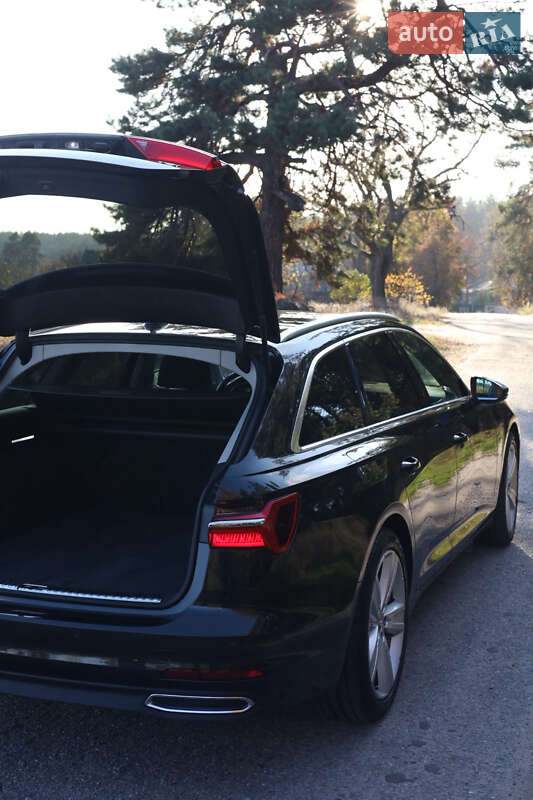 Универсал Audi A6 2019 в Киеве