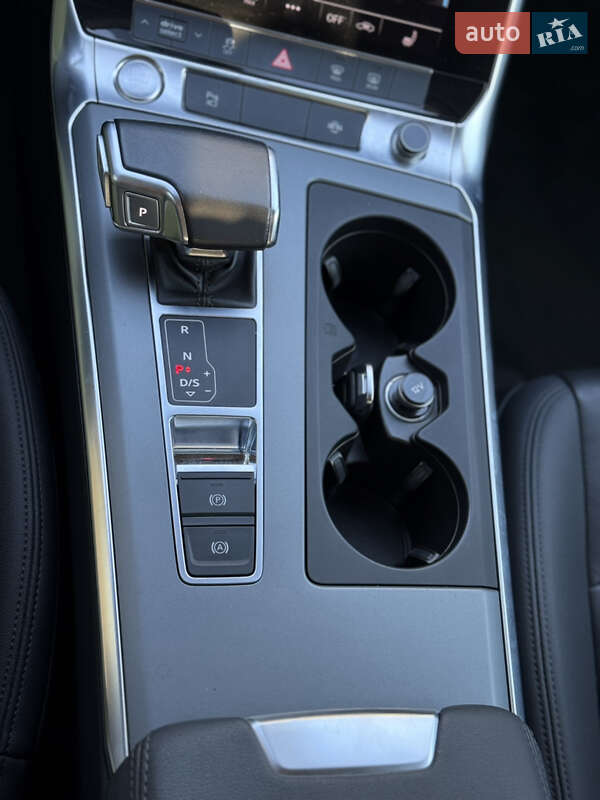 Универсал Audi A6 2019 в Киеве