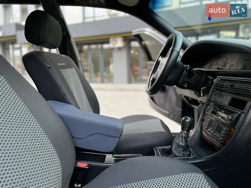 Універсал Audi A6 1995 в Новояворівську