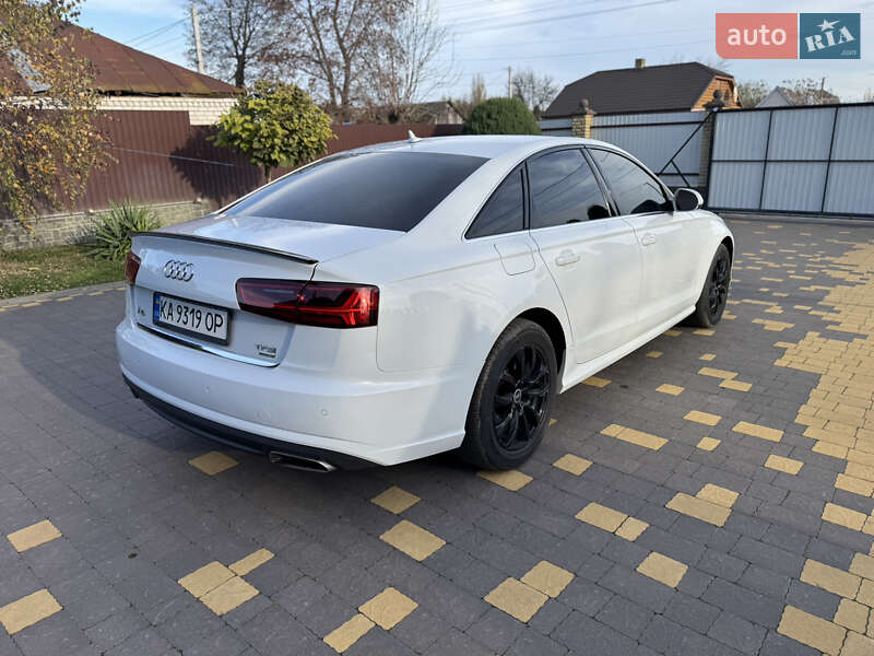Седан Audi A6 2015 в Киеве