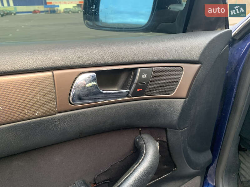 Седан Audi A6 2001 в Рівному