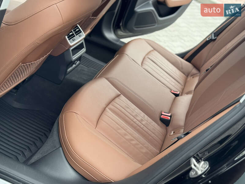 Седан Audi A6 2023 в Дніпрі