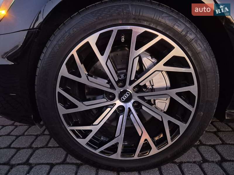 Седан Audi A6 2015 в Сваляве