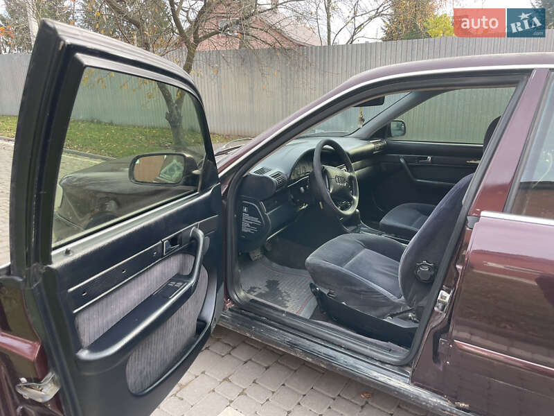 Седан Audi A6 1995 в Чернівцях