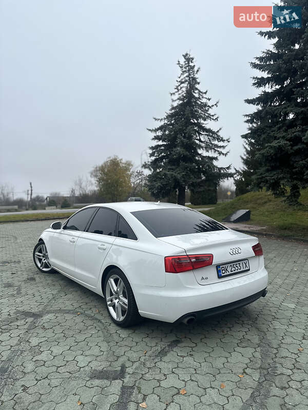Седан Audi A6 2014 в Дубно