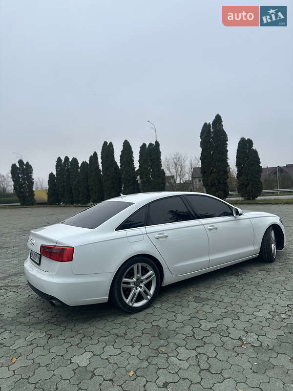 Седан Audi A6 2014 в Дубно
