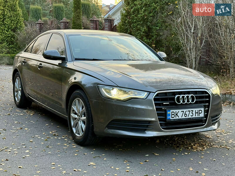 Седан Audi A6 2011 в Ровно