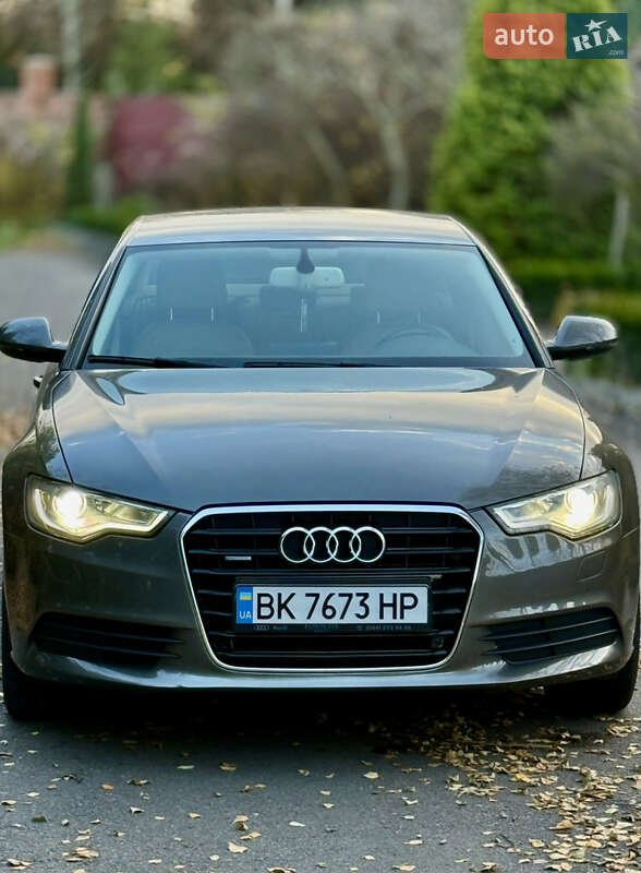 Седан Audi A6 2011 в Ровно