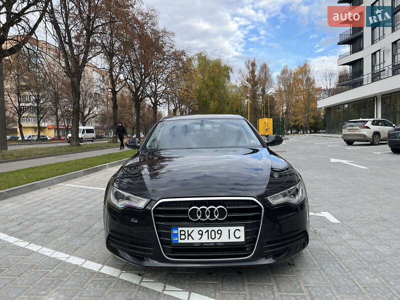 Седан Audi A6 2014 в Ровно