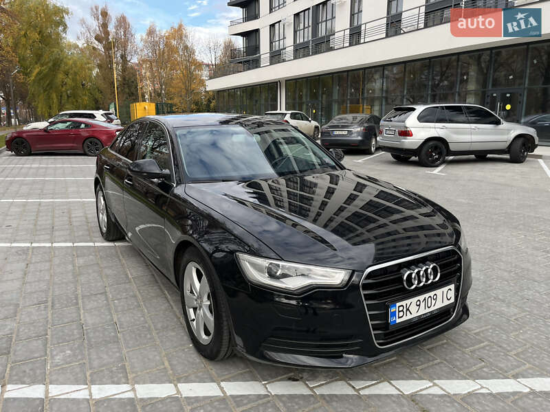 Седан Audi A6 2014 в Ровно