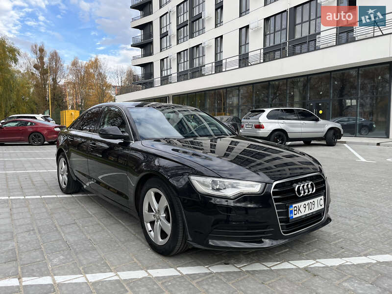 Седан Audi A6 2014 в Ровно