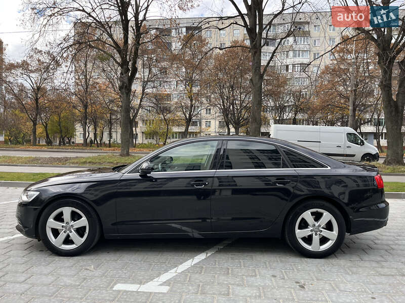 Седан Audi A6 2014 в Ровно