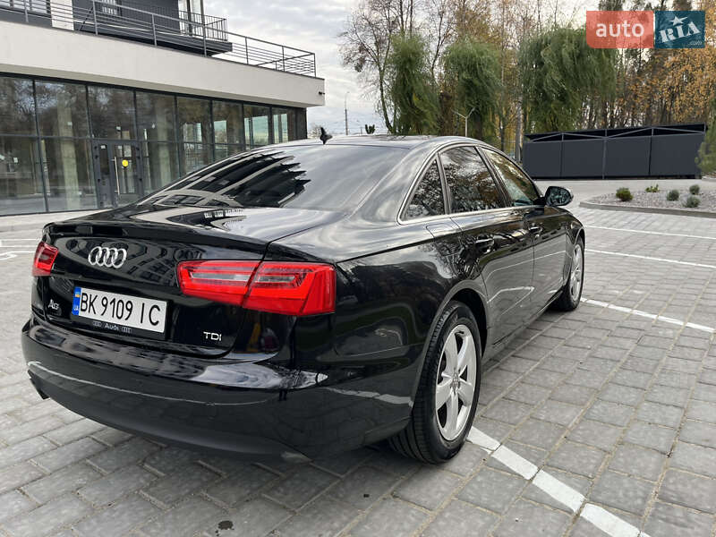 Седан Audi A6 2014 в Ровно