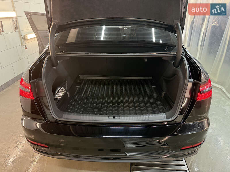 Седан Audi A6 2023 в Днепре