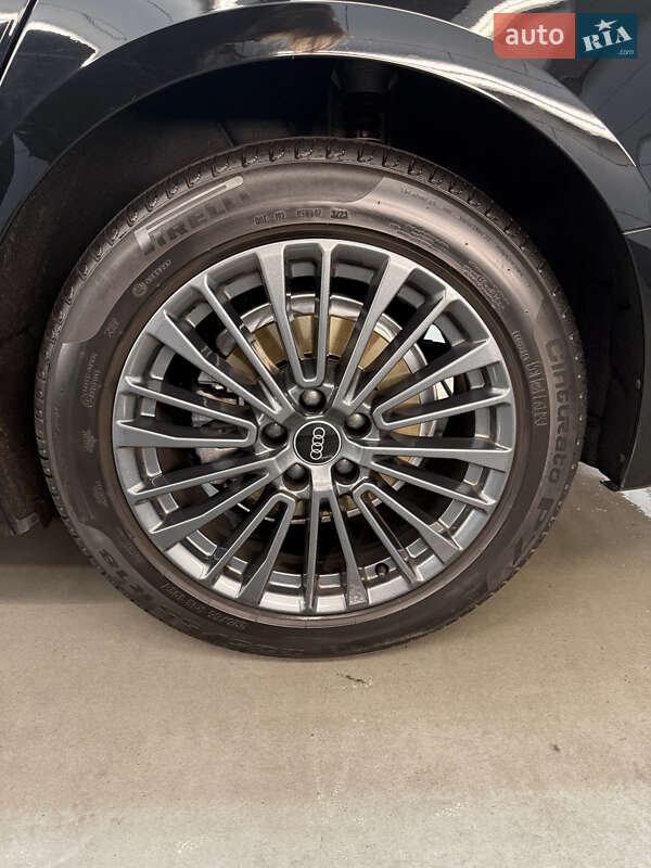 Седан Audi A6 2023 в Днепре