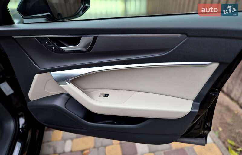 Универсал Audi A6 2019 в Киеве