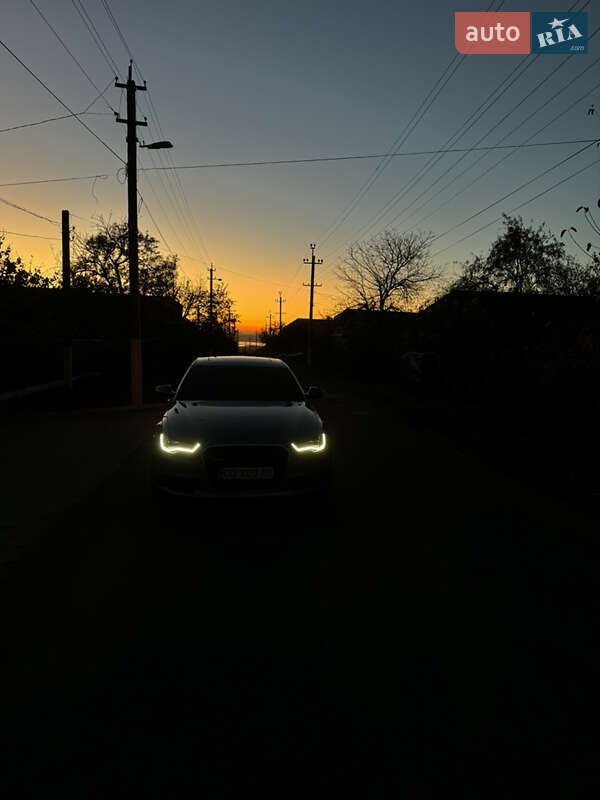 Седан Audi A6 2014 в Измаиле