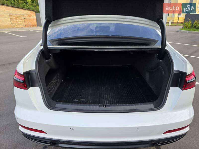 Седан Audi A6 2021 в Черновцах