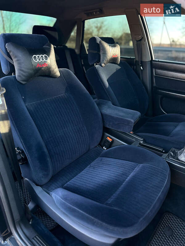 Седан Audi A6 1995 в Владимире